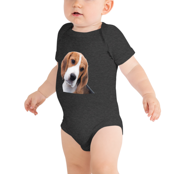 Kurzärmliger Baby-Einteiler mit Beagle Design